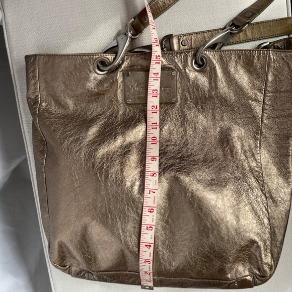 Kenneth Cole XL tote bag in burnished gold leather, w. brushed nickel hardware - Picture 4 of 16